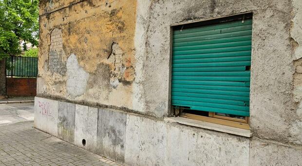 Esplode bomba carta, paura in piena notte nel centro di Cassino: al vaglio le telecamere di sorveglianza