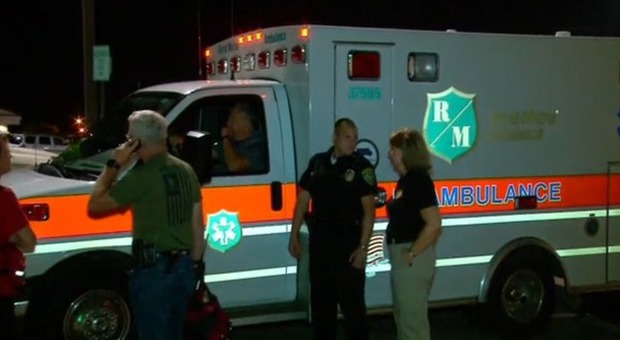 Il treno deraglia e prende fuoco, paura in Usa: cinquemila evacuati, sette agenti in ospedale