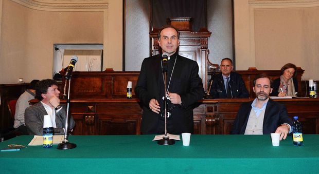 Ricostruzione, la dura accusa del vescovo Pompili: di questo passo ci vorranno venti anni