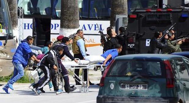 Tunisia, ambasciatore italiano lancia allarme: «Rischi per stranieri in zone moti popolari»