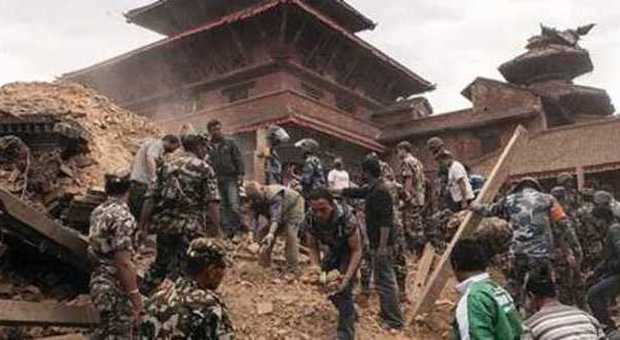Nepal, più di 3.200 le vittime La terra continua a tremare