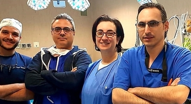 Mamma incinta salvata con la figlia: straordinario intervento chirurgico a Napoli