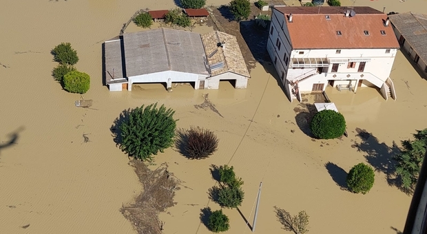 Alluvione nelle Marche, due mesi dopo: «Misa ancora pericoloso e non arrivano gli aiuti» Il grido d’aiuto dai Comuni colpiti: «Viviamo in uno stato d’ansia»