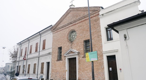 Il complesso San Michele: a sinistra della chiesa l'immobile che ospiterà le lezioni
