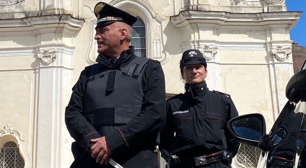 Controlli dei carabinieri a Santa Maria a Vico