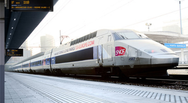 Francia, deraglia un treno dell'Alta velocità: almeno venti feriti, uno grave