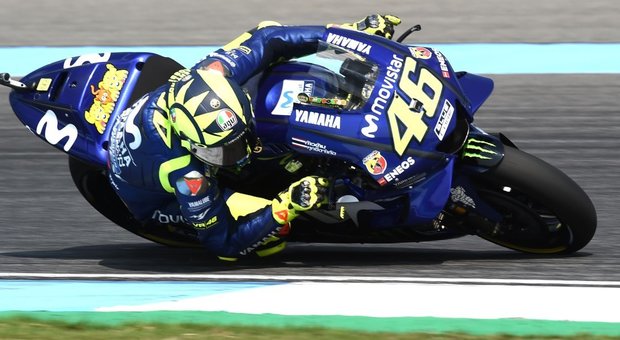 Rossi: «Marquez è molto coraggioso, in gara rischia tantissimo»