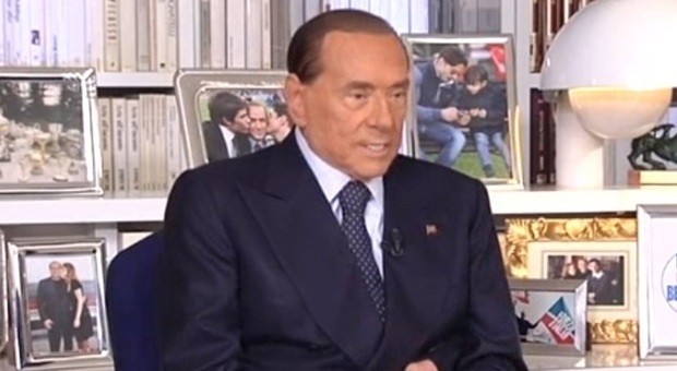 Escort e false testimonianze: Silvio Berlusconi testimone del processo a Bari