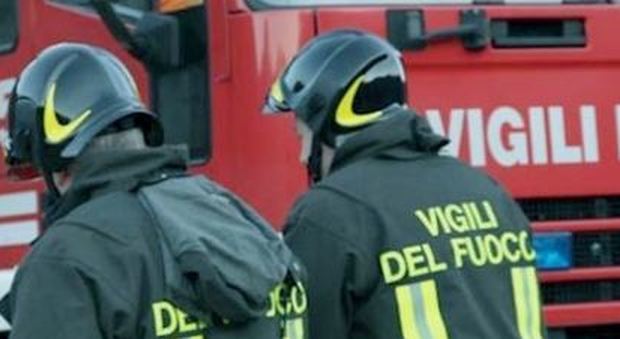 Tuscania, azienda divorata dalle fiamme, tre ustionati: nessun colpevole