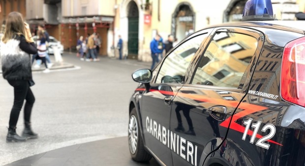 Roma, rubavano ai turisti nei negozi a dentro ai ristoranti: otto arresti
