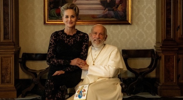 The New Pope, anticipazioni: Guest star Sharone Stone in visita privata da John Malkovich
