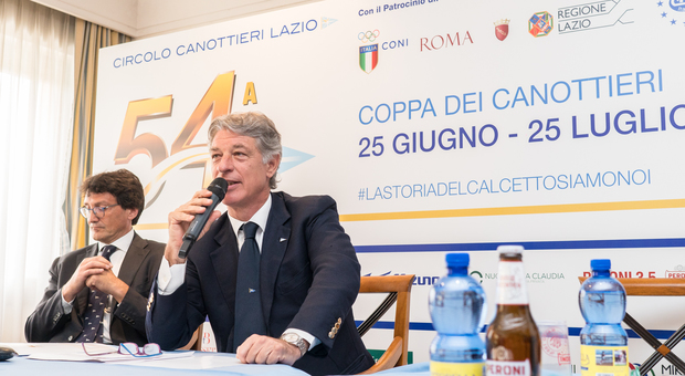 I Circoli Storici nella fossa del Circolo Canottieri Lazio: Tra i tesserati anche il ct della Nazionale Roberto Mancini