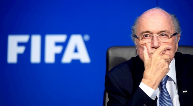 Blatter, la Fifa lo squalifica per 6 anni e 8 mesi