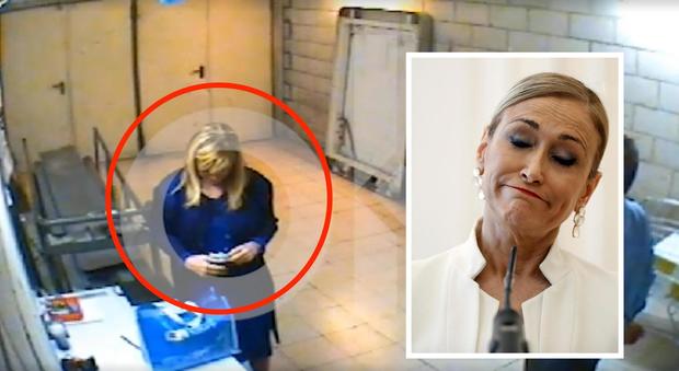 'Beccata' a rubare una crema antirughe: si dimette Cristina Cifuentes, governatrice di Madrid