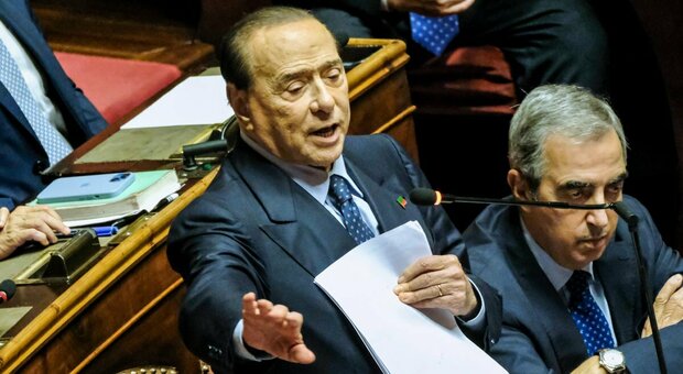Ruby ter, Berlusconi assolto dall'accusa di corruzione. Le motivazioni: «Il fatto non sussiste, olgettine andavano indagate»