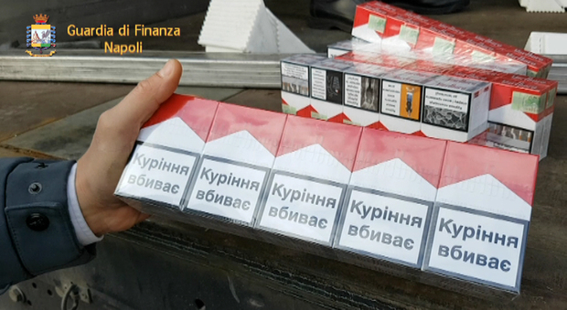 Sigarette di contrabbando, sequestro da 5 tonnellate: 4 arresti