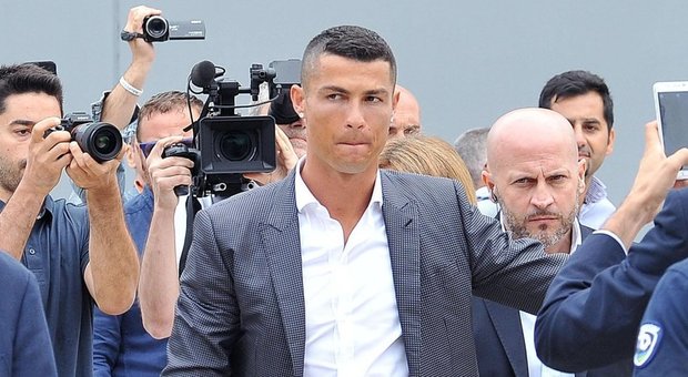 Cristiano Ronaldo, il Real Madrid: «Il club non sapeva, no pressing»