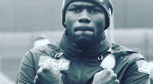 Napoli, Koulibaly ricorda Boseman: il saluto per «Black Panther»