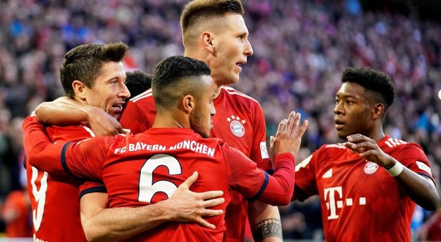 Bundsliga, il Bayern travolge il Dortmund 4-0 e lo scavalca al comando della classifica