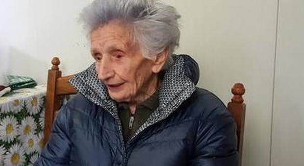Nonna Peppina ricoverata in ospedale Donna simbolo del sisma senza casa