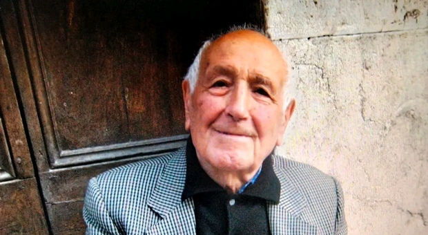 Addio all’artigiano Vittorio Sansoni, il maestro del legno aveva 104 anni