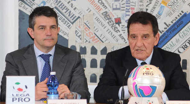 Alberto Federici di Unipol e Mario Macalli presentano i play di Lega Pro