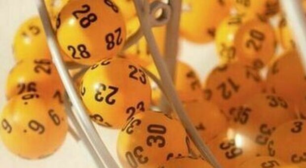 Quattro terni e una quaterna al Lotto: un fortunato salentino porta a casa 64mila euro
