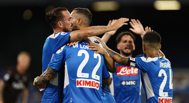 Il Napoli impatta col Milan: 2-2 al San Paolo, la beffa del rigore