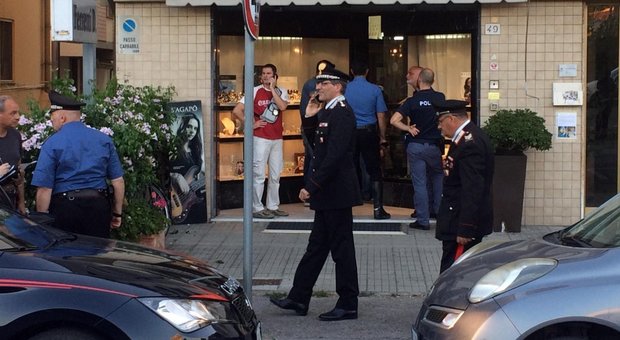 Rapinatore di Aprilia ucciso a Pisa: condannati due complici, a processo un altro