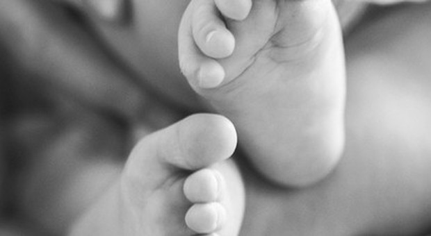 Mamma morta da 117 giorni partorisce una bimba: la neonata sta bene
