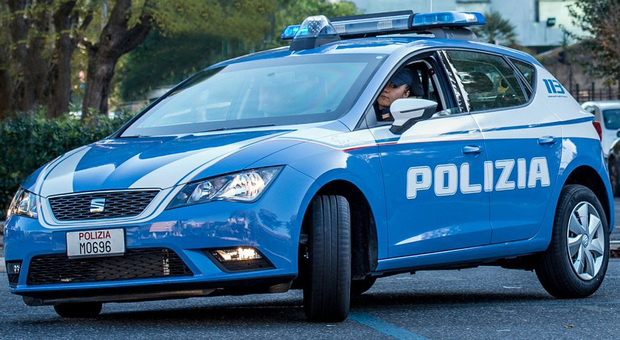La polizia