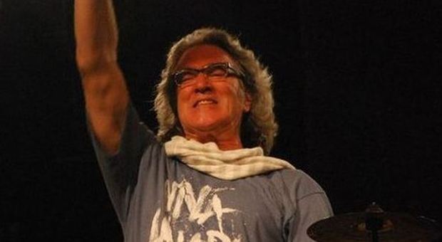 Lutto nei Matia Bazar: è morto il batterista Giancarlo Golzi, fondatore del gruppo