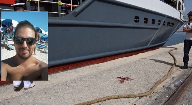 Luca morto sul lavoro al porto a 33 anni: «Quella corda era usurata»