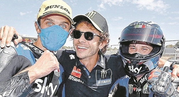 Tavullia si coccola i suoi gioielli: «Valentino Rossi e Luca Marini, che orgoglio. Terra di motori? No, di campioni»