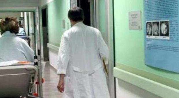 Ospedale, organizzazione a rischio: 146 infermiere e ostetriche incinte