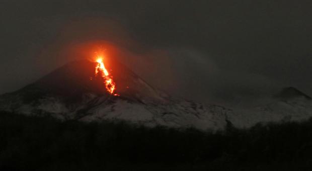 Etna, eruzione e sciame sismico: paura e spettacolo (foto Giuseppe Pappa/Ansa)