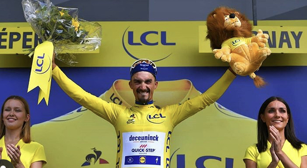 Tour de France, al via la seconda settimana con Alaphilippe in giallo. Arrivano i Pirenei