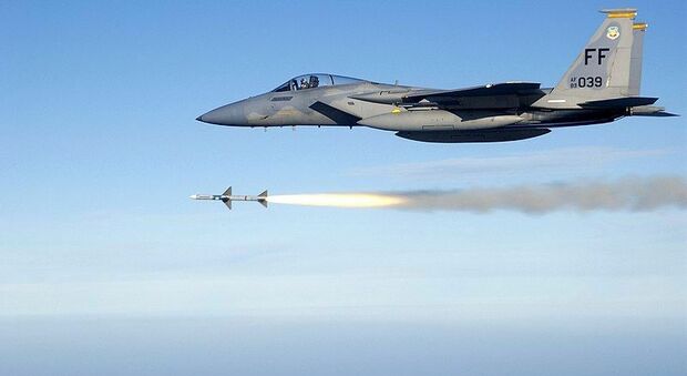 Guerra Medio Oriente, gli Stati Uniti schierano i caccia F-15 Strike Eagle: cosa sono e perché questo posizionamento