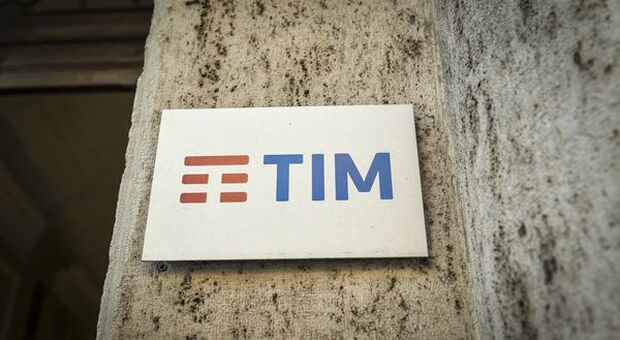 TIM, S&P rivede il rating a "BB" con outlook stabile