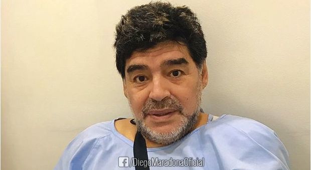 Maradona, operazione alla spalla. Post sui social: è stato un successo