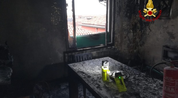 Incendio a Murano, in fiamme appartamento, feriti una donna e un uomo