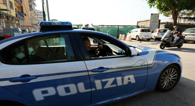 Napoli, sorpreso con la droga a Capodichino: in arresto un 48enne