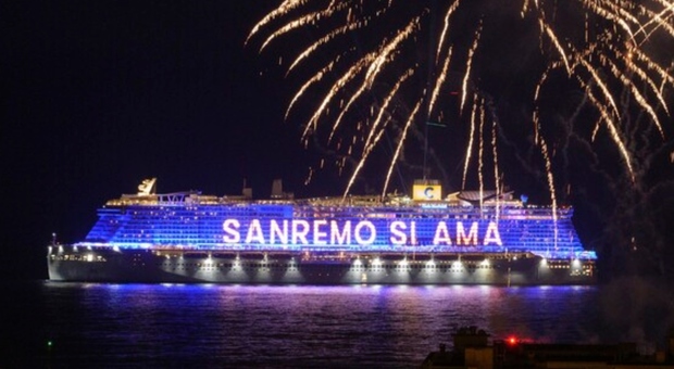 Sanremo, i loveboat party di notte sulla nave sponsor (ospitati dal marito di Annalisa): «Succede di tutto»