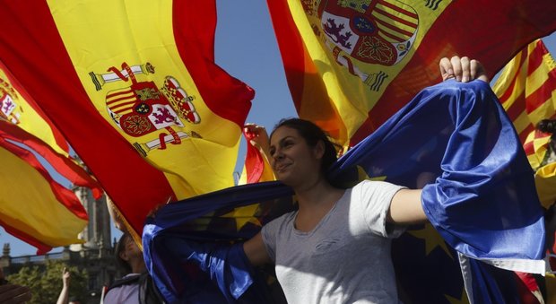 Catalogna, è il giorno della verità: ipotesi "indipendenza differita"