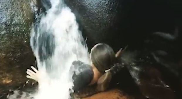 La "Roccia che ingoia" i turisti: la inquietante attrazione naturale in Brasile