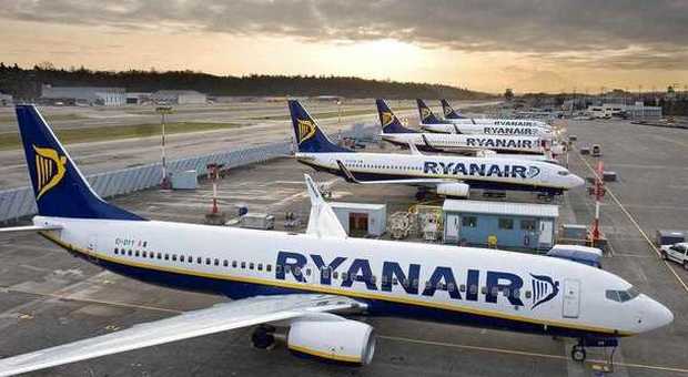 Ryanair vola, un miliardo guadagnato nel primo semestre del 2015