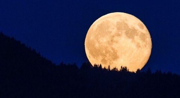 In arrivo la SuperLuna, la Luna piena più grande e luminosa degli ultimi 68 anni
