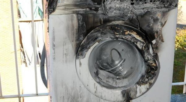 Lavatrici Indesit e Hotpoint rischiano di prendere fuoco: Whirlpool richiama mezzo milione di elettrodomestici