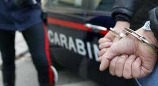 Portici, 18enne arrestato per spaccio: trovati 50 grammi di droga in casa