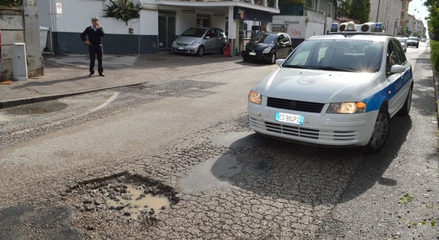 La situazione dell'asfalto ad Ancona